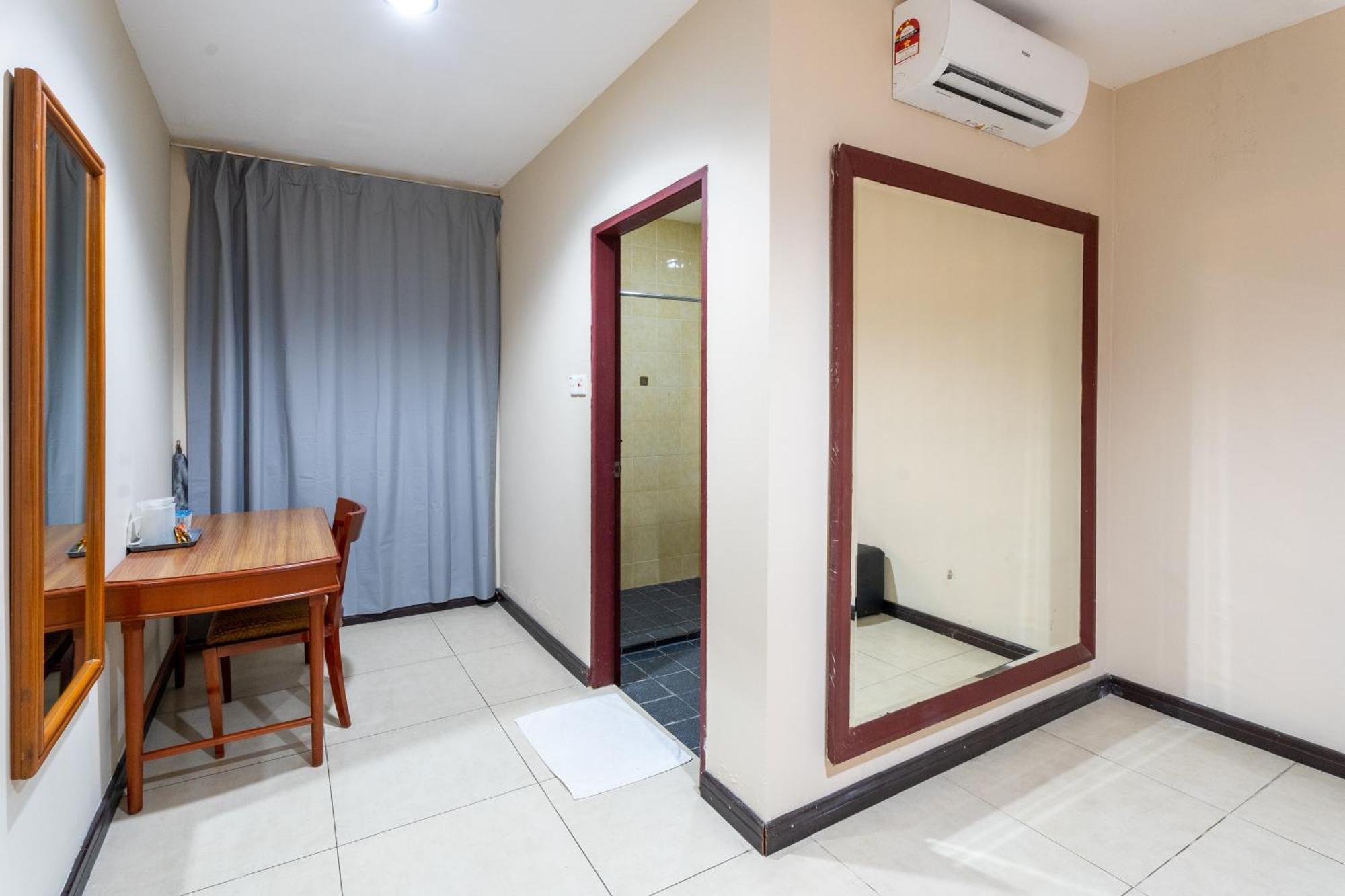Pertama Lodge Tawau Room photo
